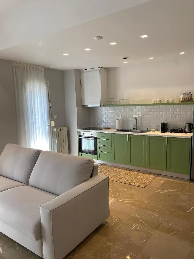 Theta Θ2 Luxury Apartment\'S location